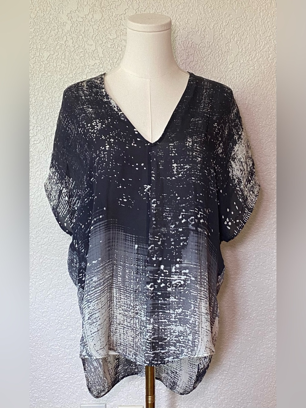 Joie silk dolman sleeve blouse women’s size XS